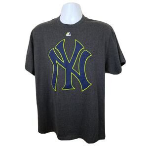 Majestic New York Yankees grey t-shirt size large neon border logo